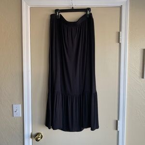 St. John's Bay Black Knit Maxi Skirt Sz.1X Stretch Comfort Classic Long